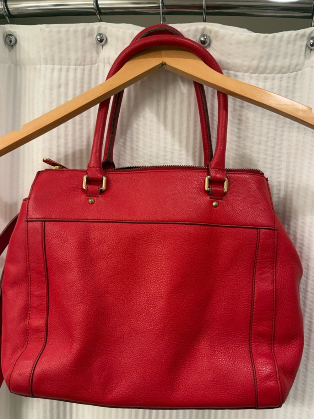 Banana Republic Red lined Leather Tote Handbag with Gold Hardware - Picture 2 of 16